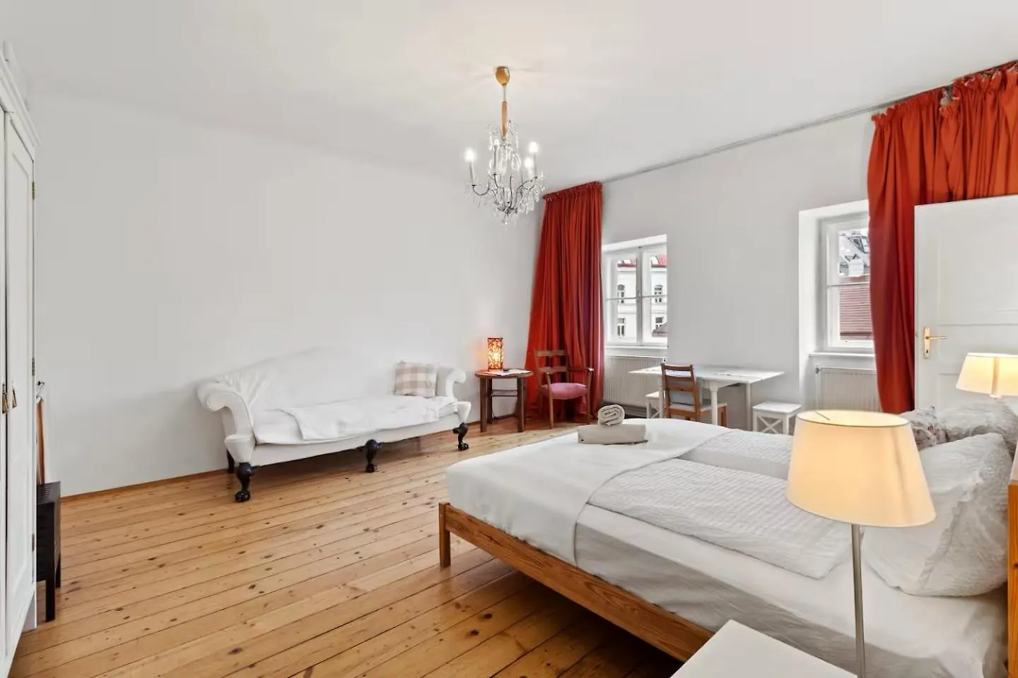 Chic 1-Br Apartment - Perfect Location Vídeň 0*,