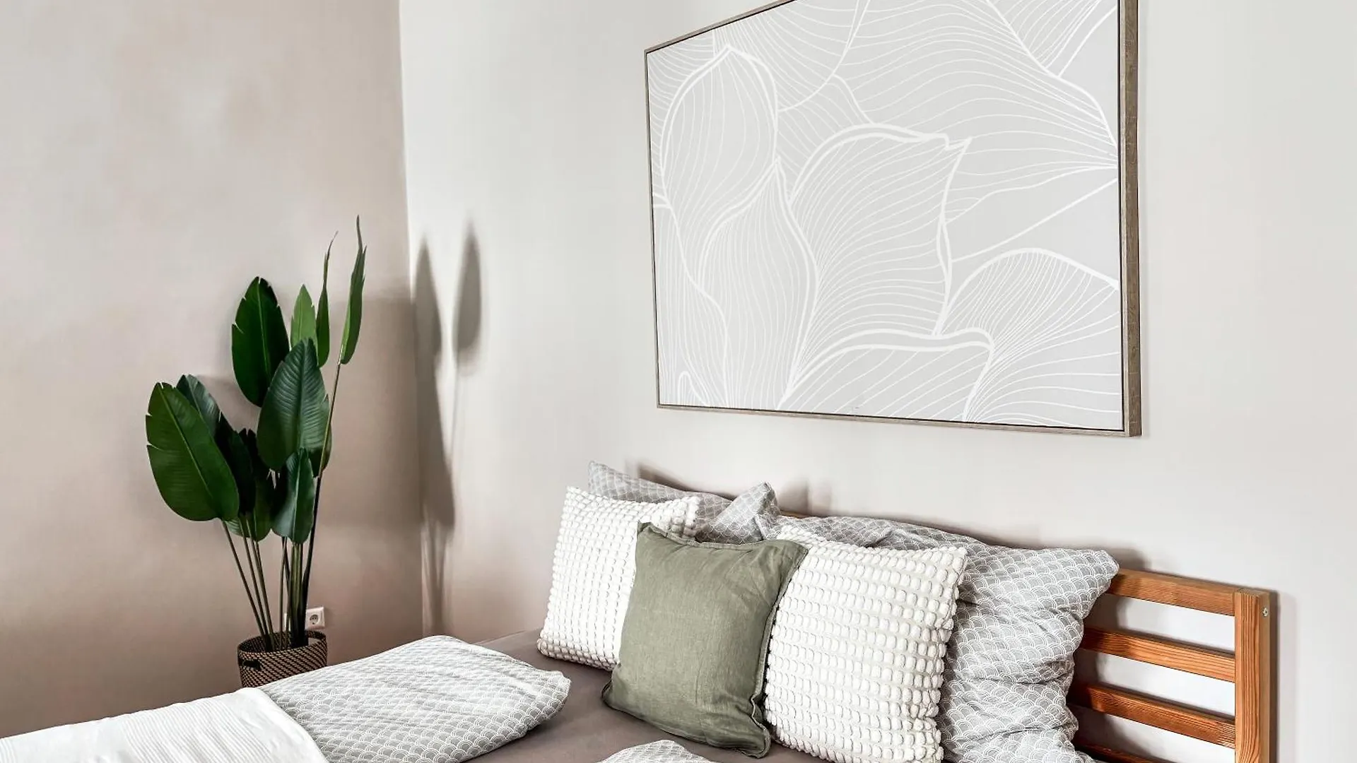 Chic 1-Br Apartment - Perfect Location Vienna Austria
