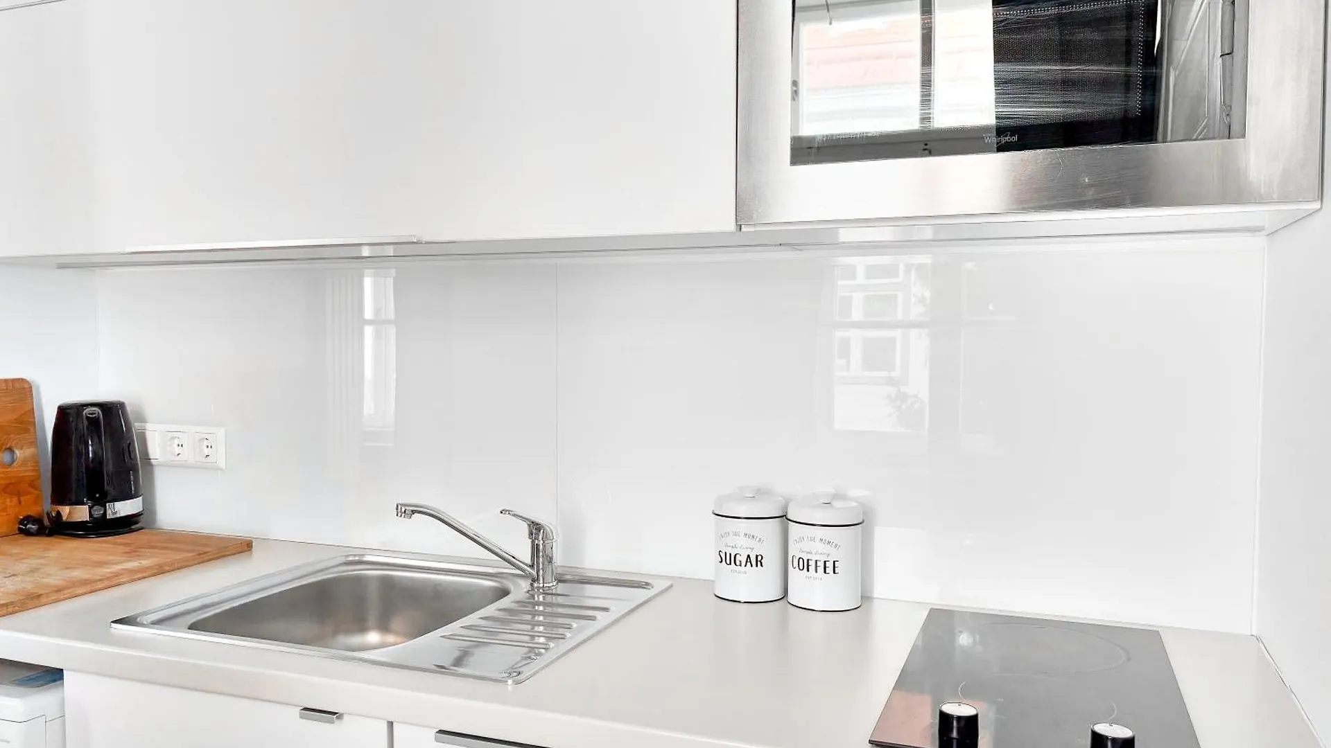 Chic 1-Br Apartment - Perfect Location Vienna